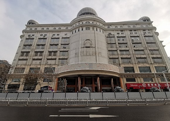 新世界百货艰难转型,又关掉了武汉的一家店